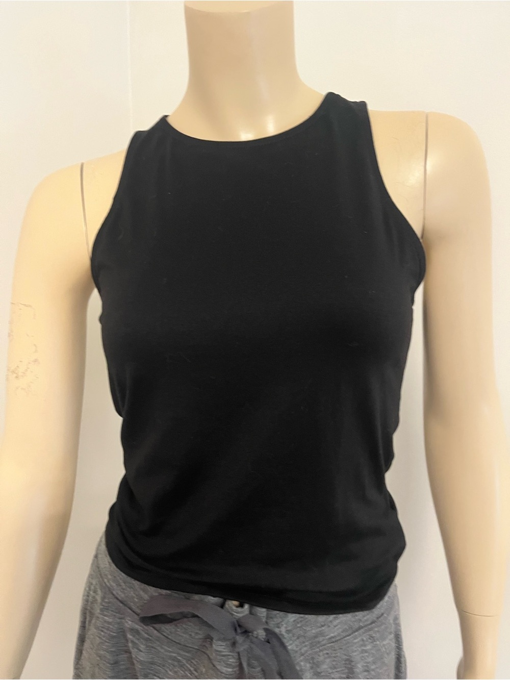 gaze Black High-Neck Sleeveless Tank